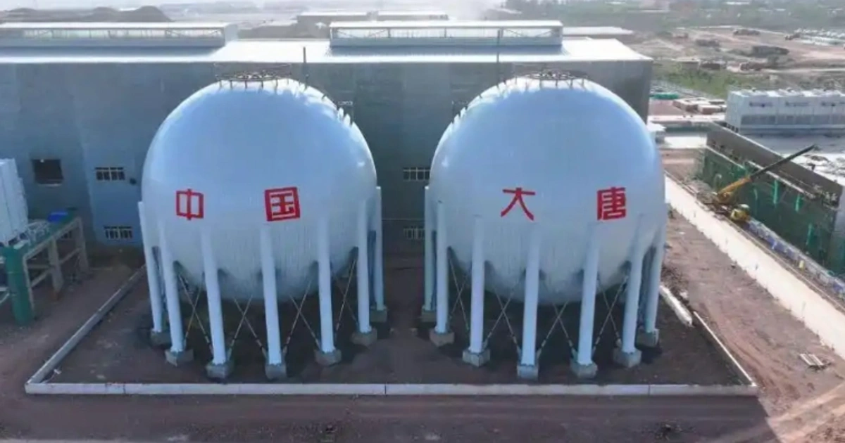 百亿资本的荒漠集结：央地割据下的新型电力主权围猎