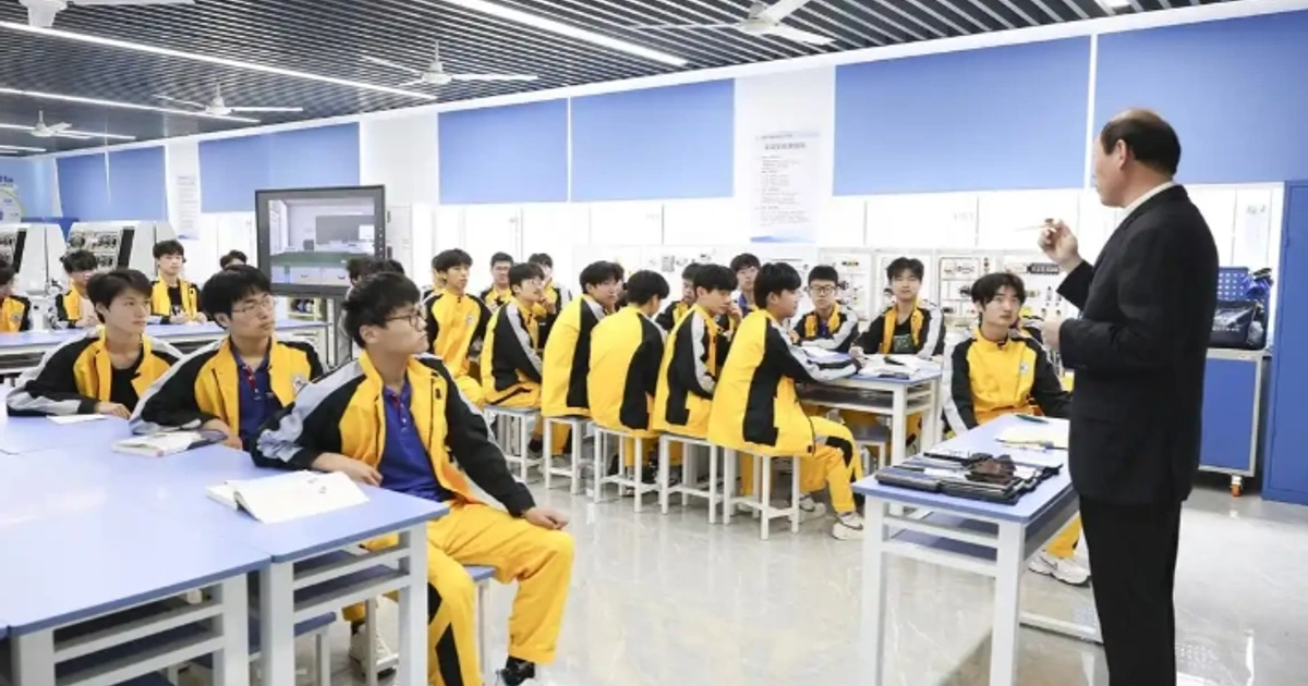 27个硬核专业与8800家机构的生死劫：职教赛道被迫重资产化的残酷清场