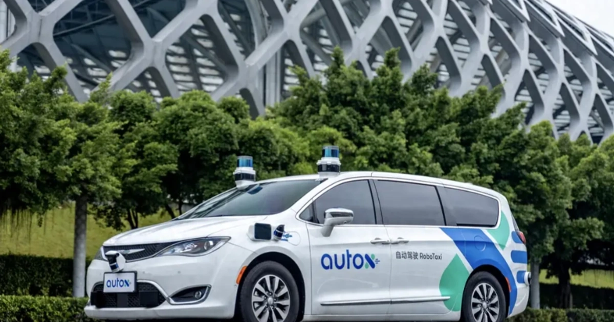 16.9亿实缴式扩容与合伙平台入局:哈啰硬闯Robotaxi深水区的牌局重构